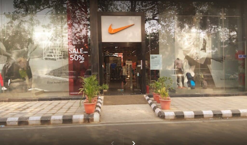 Biggest Nike Store in Delhi - Location, Timings & more.